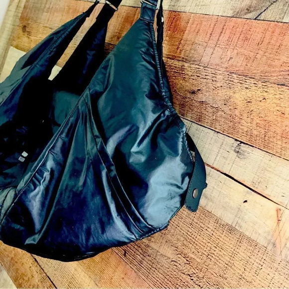 Nike Victory Gym Duffle Tote Workout Bag - Picture 5 of 13